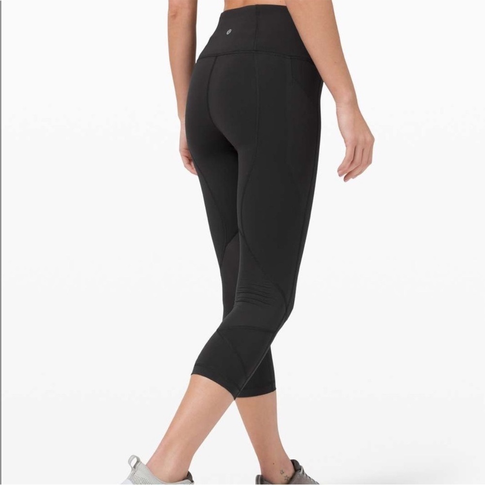 Lululemon Pace Rival Black Crop Leggings Size 6 Excellent Condition